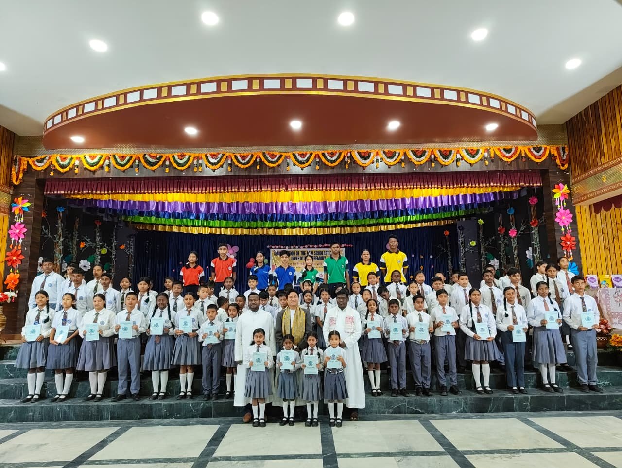 The Class Representatives along with the Principal of the school.